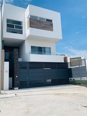 CASA EN VENTA  CUMBRES ELITE PREMIER