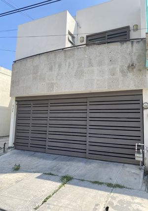 CASA EN VENTA, BOSQUES DE VALLE PONIENTE