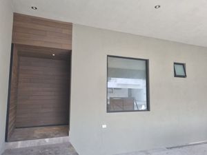 Casa en venta  Carretera Nacional (Fraccionamiento privado)