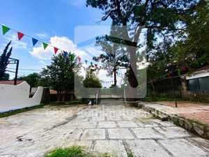 Excelente casa tipo campestre en Pinar de la Venta, Zapopan, Jal.