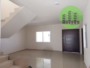 CASA EN VENTA EN FRACC. RESIDENCIAL SCORPIO 5-1