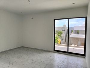 Casa en Tamanche, Mérida  con recámara en Planta baja, Privada residencial