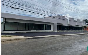 Local comercial en planta baja en Cholul, zona norte de Merida