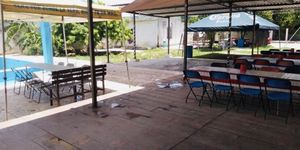 Salon de Eventos con departamento en venta en Oriente de Merida