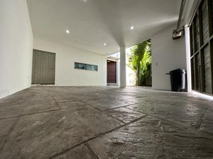 Casa Amueblada en Paraiso Maya en venta sobre Avenida, zona norte de Mérida.