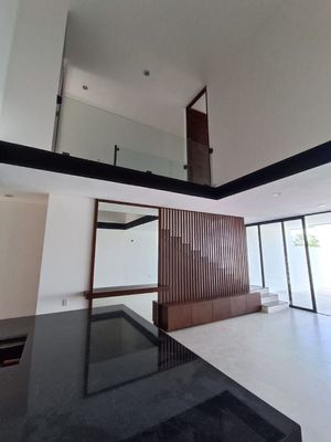 Casa tipo townhouse en Mérida, entrega inmediata