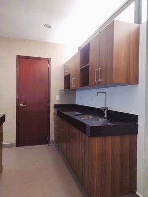 Townhouse en privada en renta, Mérida. Temozón Norte