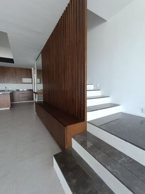 Casa tipo townhouse en Mérida, entrega inmediata