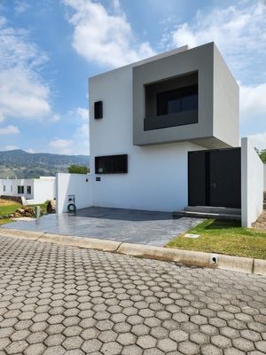 CASA EN VENTA EN  BOSQUE  REAL, BOSQUES DE SANTA ANITA,TLAJOMULCO, JALISCO