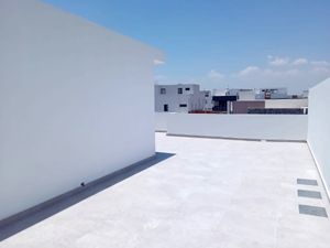 C Casa en VENTA en Querétaro ¡Roof Garden, Privada con alberca!