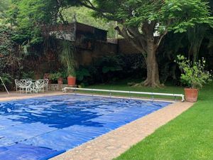 VENTA DE  HERMOSA CASA EN CUERNAVACA EN EL  FRACCIONAMIENTO LOS LIMONEROS