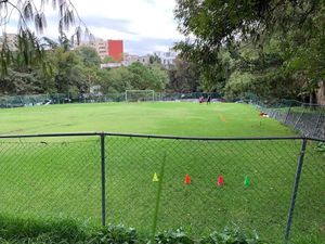 NADA COMO VIVIR CON SEGURIDAD Y RODEADO DE BELLOS JARDINES