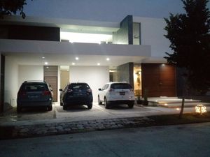 Preciosa casa en venta en el Yucatán Country Club