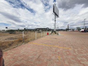 TERRENO EN RENTA EN PASEO DE LA REPÚBLICA, QRO