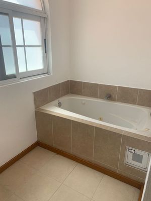 CASA EN RENTA EN PEDREGAL DE QUERÉTARO