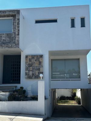 CASA EN VENTA EN CLUB DE GOLF CHILUCA, ATIZAPÁN DE ZARAGOZA