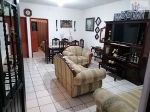 Se vende casa duplex en Lomas Altas