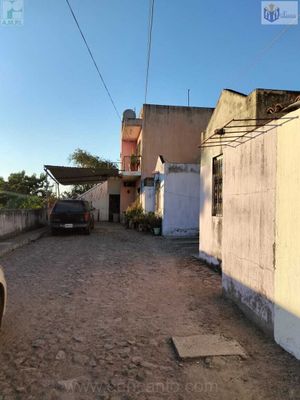 Se vende casa duplex en Lomas Altas