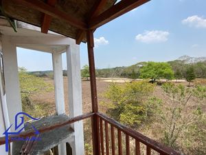 Bonita Cabaña estilo Americana en Venta, 3 Hab 2 1/2 Baños, Fracc Privado y Bosc