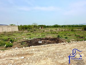 Terrenos dentro de Tuxtla Gtz en Paguitos, Fracc Selva Negra