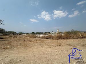 Fabuloso Terreno en Partes de 2,500m2 a 7Has Blvd Los Laguitos