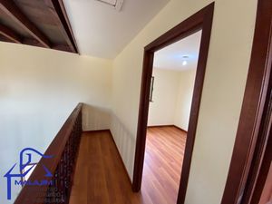 Bonita Cabaña estilo Americana en Venta, 3 Hab 2 1/2 Baños, Fracc Privado y Bosc