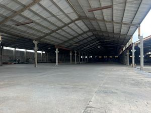 Bodega Comercial en Renta en Colonia Los Urdiales