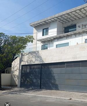 CASA EN VENTA EN SAN PEDRO GARZA GARCIA