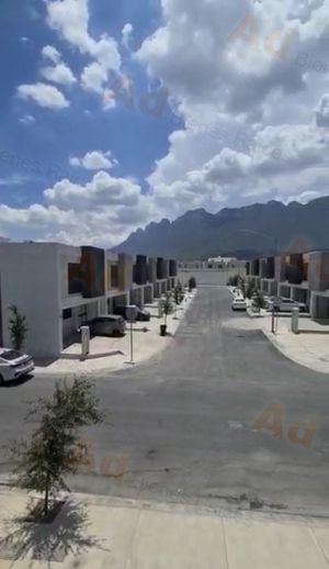 Casa en Renta en Dominio Cumbres Monterrey