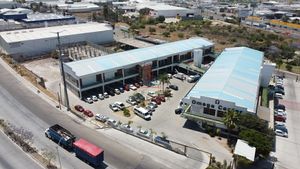 Local Renta Omega Center Plaza Querétaro 10,500 Frabel R2