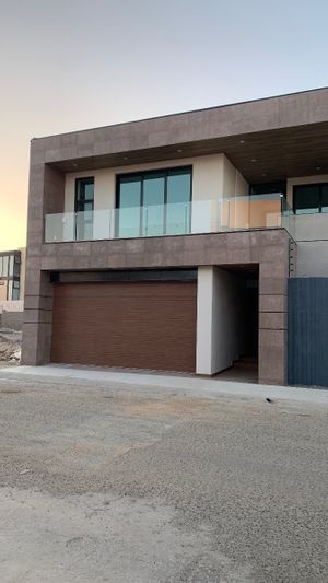 PRE-VENTA | CASA NUEVA PRIVADA LAS PLAZAS