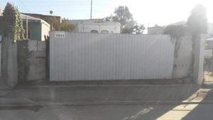 Terreno en venta en Nueva Tijuana. Cerca de la Garita de Otay, Jardín Dorado