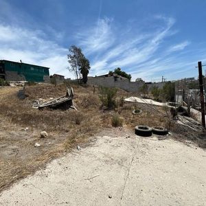 Amplio Terreno en Venta en Tijuana a una cuadra de  Las Plazas