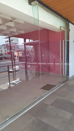 Local comercial en renta en Cumbres 2o Sector en Monterrey