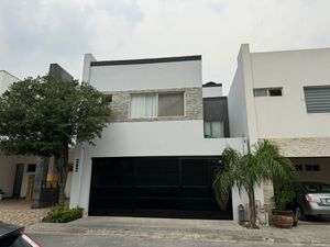 Casa en venta en Residencial Las Margaritas en Santa Catarina