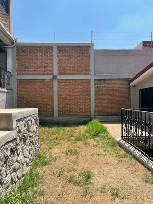 SE VENDE CASA EN PASEOS DEL BOSQUE