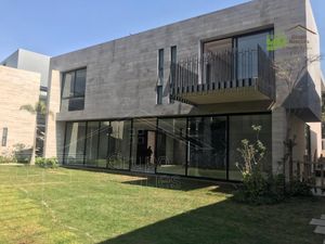 Casa en Venta en Lomas de Tecamachalco, Naucalpan Estado de México