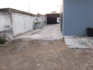 EXCELENTE TERRENO COMERCIAL CERCA DE LA PLANCHA MERIDA  YUCATAN