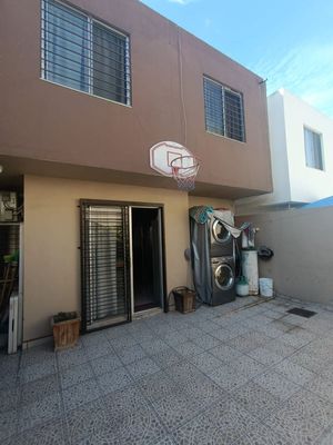 VENTA DE HERMOSA CASA EN LOMAS DEL RIO ‼ ( Zona flamingos )