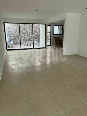 Casa EN VENTA de 4 hab.+ Roof Garden en Cañadas del Arroyo Querétaro