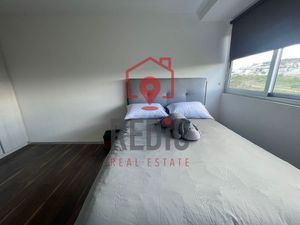 Departamento amueblado de 4 hab.+Cto. de Servicio en Cumbres del Lago Juriquilla