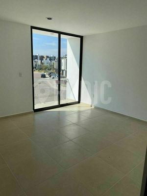 Casa EN VENTA de 4 hab.+ Roof Garden en Cañadas del Arroyo Querétaro