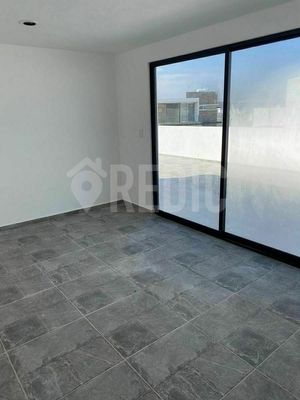 Casa EN VENTA de 4 hab.+ Roof Garden en Cañadas del Arroyo Querétaro