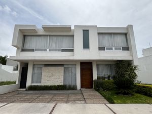 Casa en venta en Cañadas del Lago amueblada