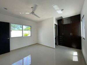 Casa en Renta SIN MUEBLES en Privada | Cholul, Mérida, Yucatán