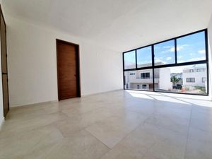 En venta casa inteligente con arquitectura contemporánea en Valle Imperial Zapop