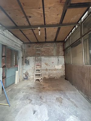 SE VENDE CASA  (314m2 T ) CON BODEGA (140m2)