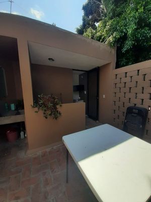 EXCELENTE CASA ADAPTADA PARA OFICINAS EN VENTA, JARDINES DE LA HACIENDA, QRO