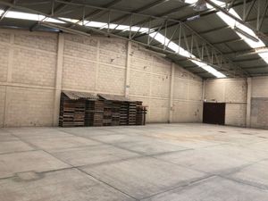 BODEGA EN VENTA 1000M2 INDUSTRIA CON TERRENO ADICIONAL 1000M2 SN MARTIN PIRAMIDE