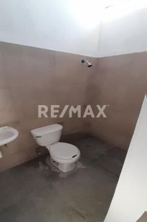 CASA COMERCIAL EN VENTA EN SAN ISIDRO ZAPOPAN